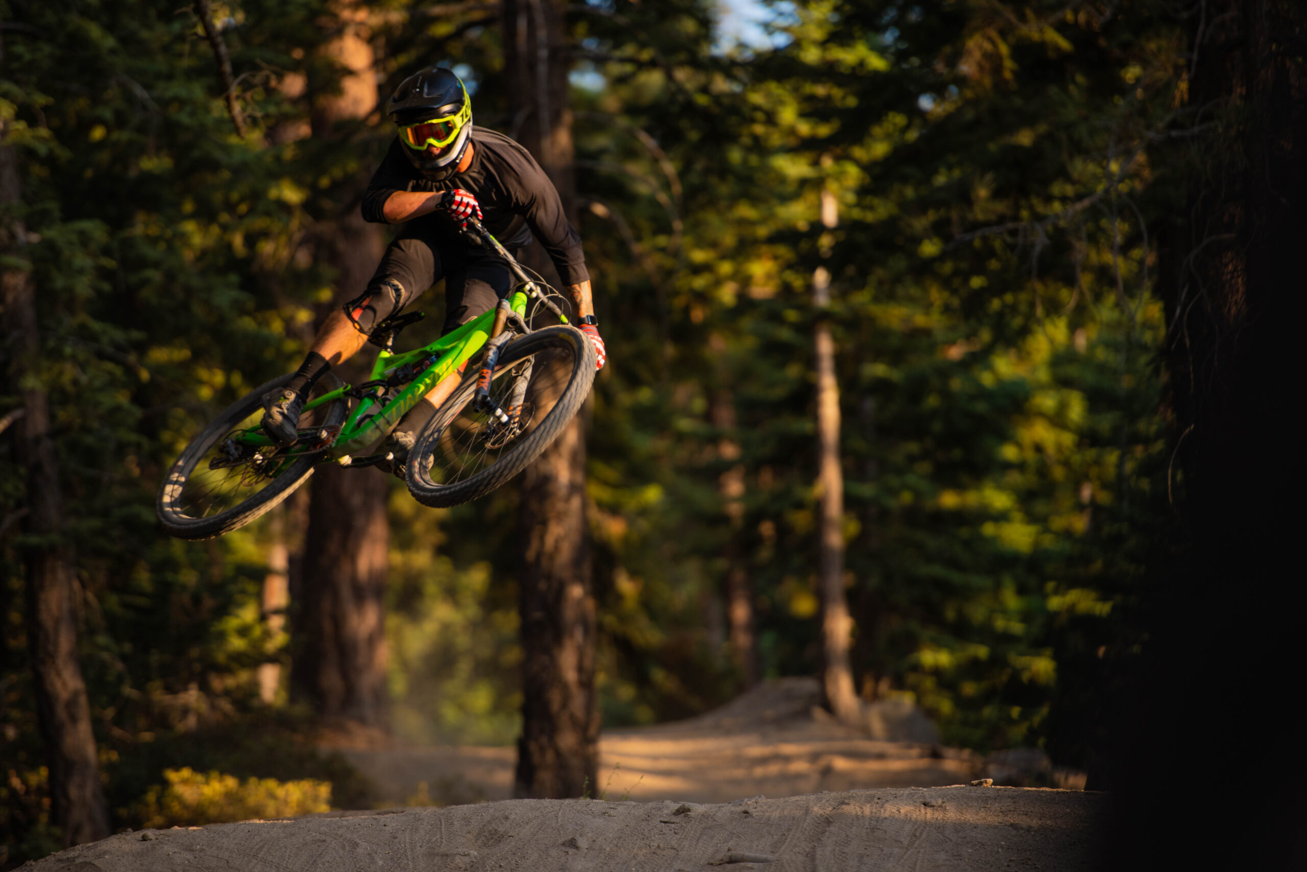 Rob Wessels riding snow summit bike park